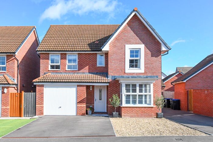 4 Bedroom Detached House For Sale In Sunnybank Road, Westbury, BA13