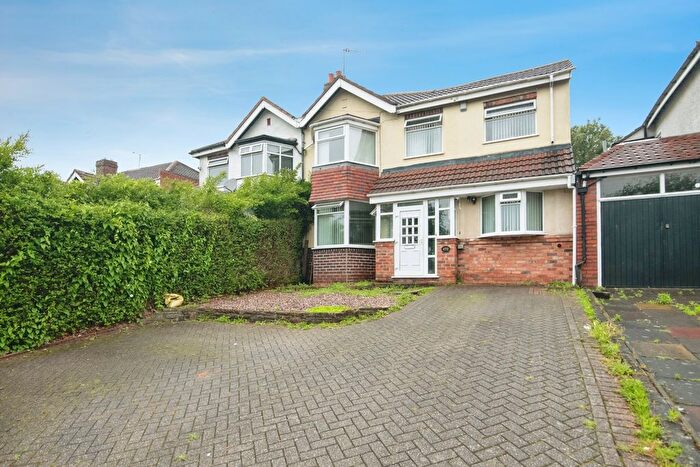 4 Bedroom Semi-Detached House For Sale In Hagley Road West, Oldbury, West Midlands, B68