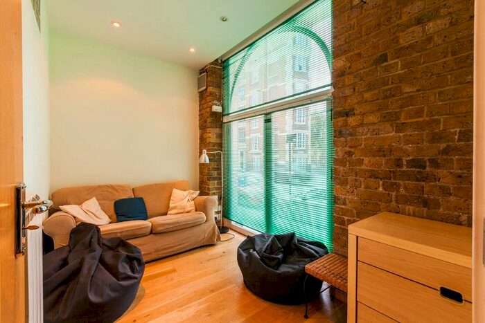 3 Bedroom Flat To Rent In Marshalsea Road, Borough, London, SE1