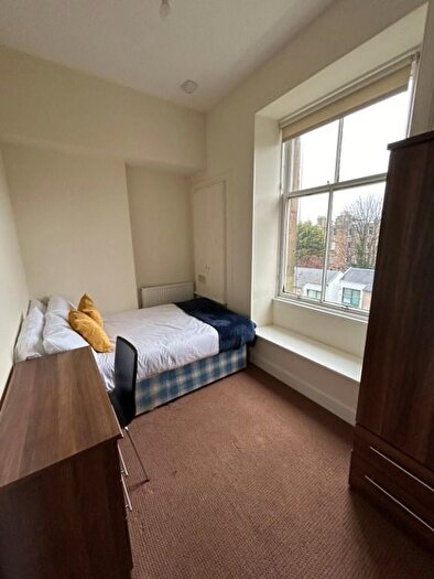 3 Bedroom Flat To Rent In Maxwell Street, Edinburgh, EH10