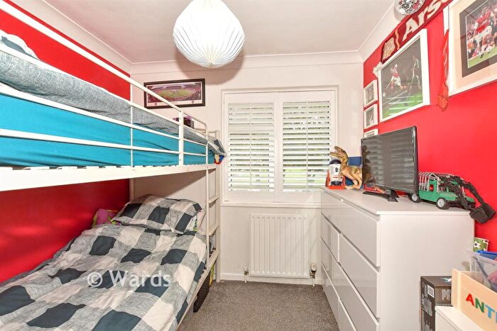 3 Bedroom End Of Terrace House For Sale In Orchard Drive, Newington, Sittingbourne, Kent, ME9
