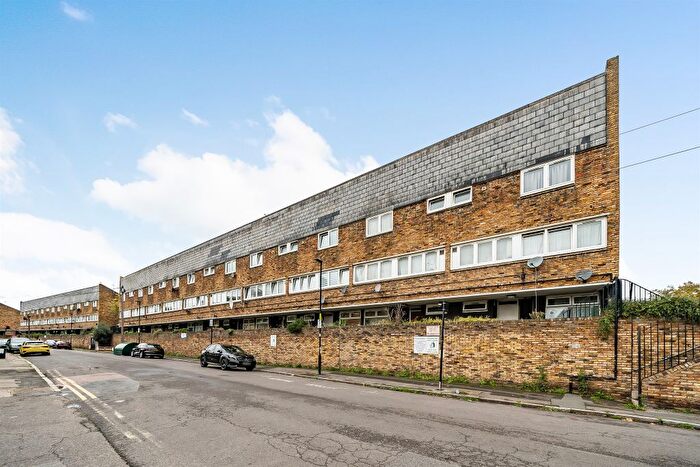 1 Bedroom Flat For Sale In Paulet Road, London, SE5