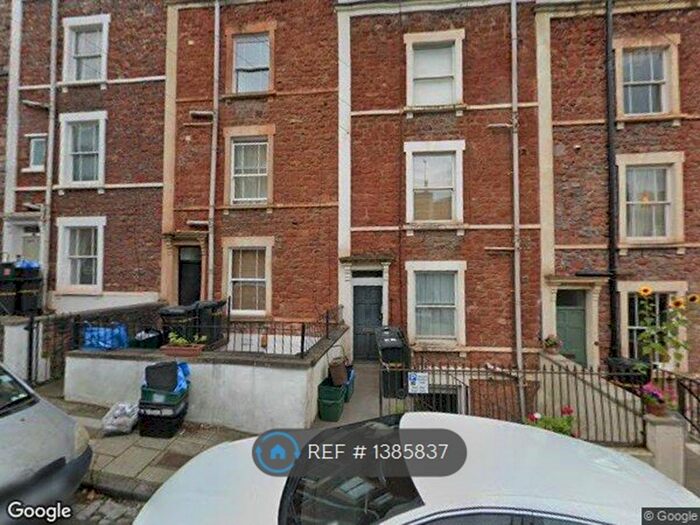 1 Bedroom Flat To Rent In Ambra Vale East, Bristol, BS8