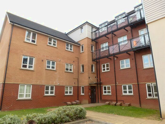 2 Bedroom Flat To Rent In River View, Northampton, NN4