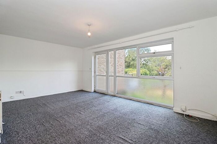 3 Bedroom Terraced House For Sale In Hazelbury Drive, Bristol, BS30
