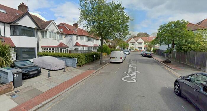 4 Bedroom Flat To Rent In Claigmar Gardens, Finchley Central, London, United Kingdom, N3