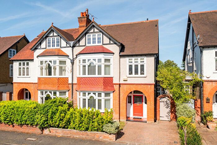 6 Bedroom Semi-Detached House For Sale In Curzon Road, Weybridge, KT13
