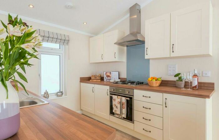 3 Bedroom Mobile Home For Sale In Omar Westfield Twin Lodge, GL7