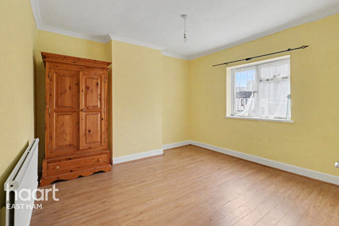 3 Bedroom Terraced House For Sale In Burges Road, London, E6