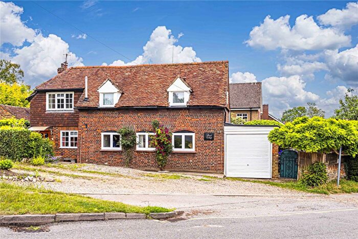 3 Bedroom Detached House For Sale In The Common, Kings Langley, Hertfordshire, WD4