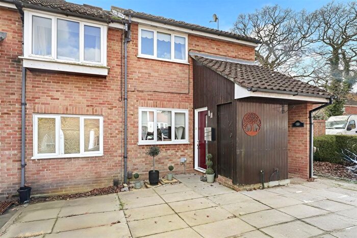1 Bedroom Maisonette For Sale In Hampden Close, North Weald, Epping, CM16