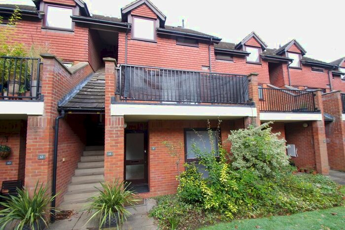 1 Bedroom Maisonette To Rent In Lynbury Court, Rickmansworth Road, Watford, WD18
