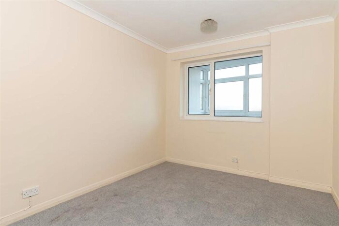 2 Bedroom Flat To Rent In Boundary Road, Worthing, BN11