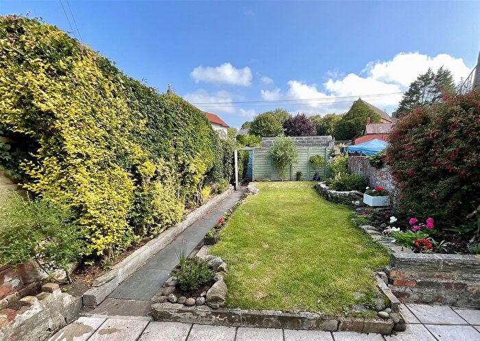 3 Bedroom Terraced House For Sale In West End, Llanelli, SA15