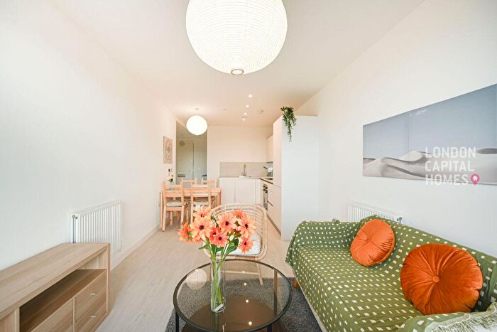 1 Bedroom Apartment To Rent In Nuthatch Apartments, Shearwater Drive, London, NW9