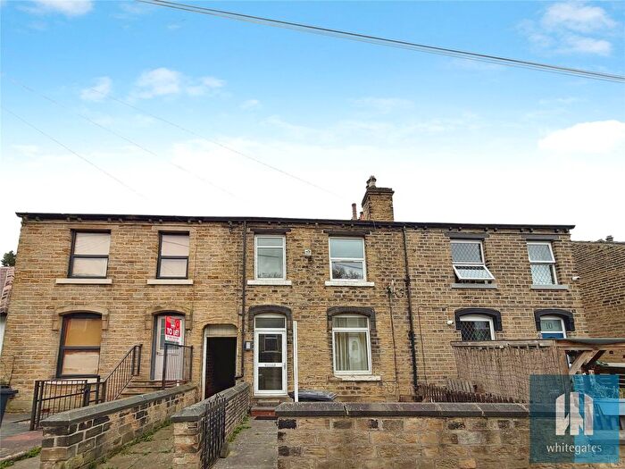 3 Bedroom Terraced House For Sale In Orchard Terrace, Newsome, Huddersfield, HD4