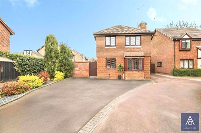 3 Bedroom Detached House For Sale In Mill Lane, Brackley, Northamptonshire, NN13