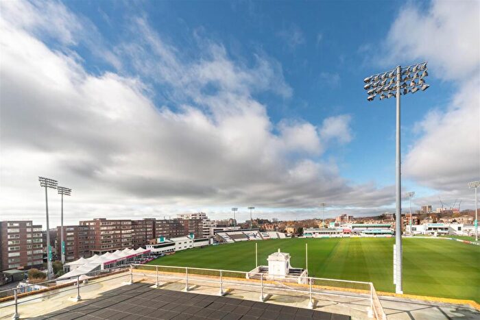 2 Bedroom Apartment To Rent In Palmeira Avenue, Hove, BN3