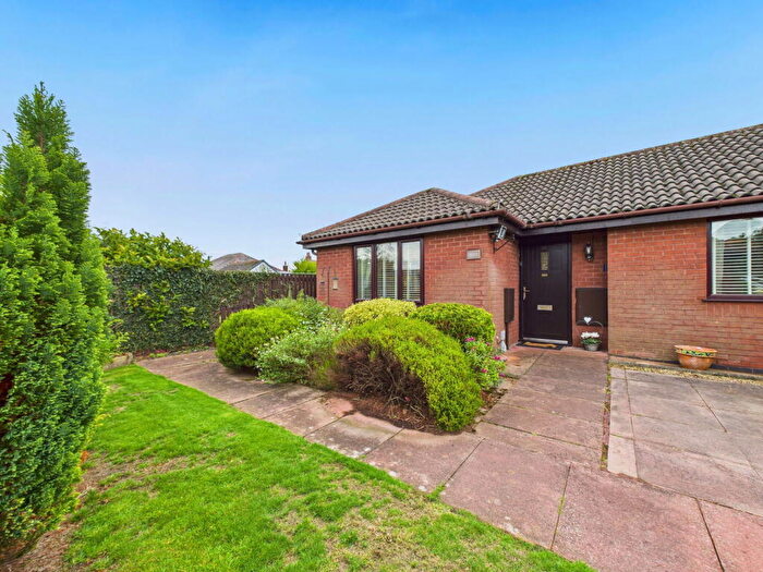 2 Bedroom Semi-Detached Bungalow For Sale In Beaumont Crescent, Aughton, L39