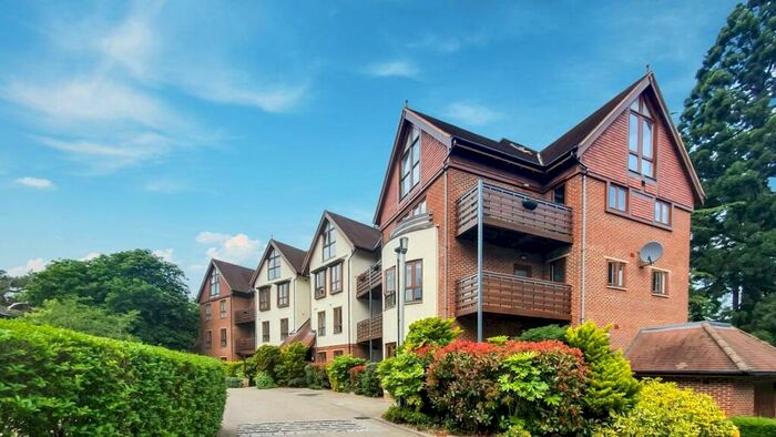 2 Bedroom Apartment To Rent In Ashbourne Gardens, Mangrove Road, Hertford, SG13