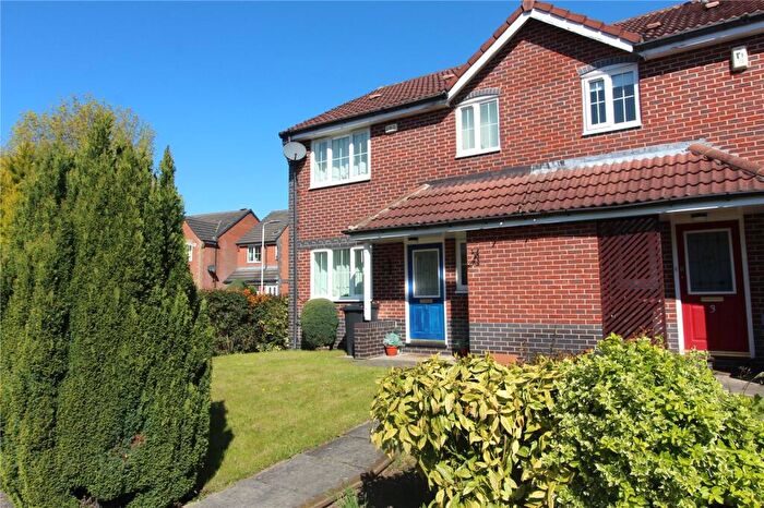 1 Bedroom House For Sale In Mead Grove, Leeds, LS15