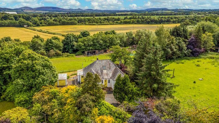 3 Bedroom Detached House For Sale In Gogarbank, Edinburgh, EH12