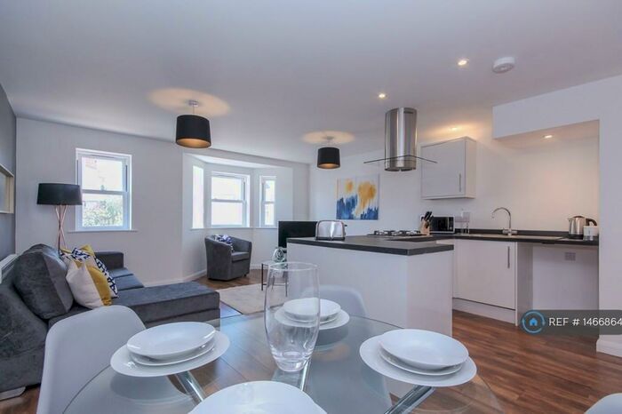 1 Bedroom Flat To Rent In T M Rana Court, Cowley, Oxford, OX4