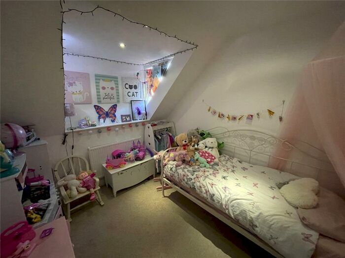 2 Bedroom Apartment To Rent In Leicester Road, Barnet, EN5