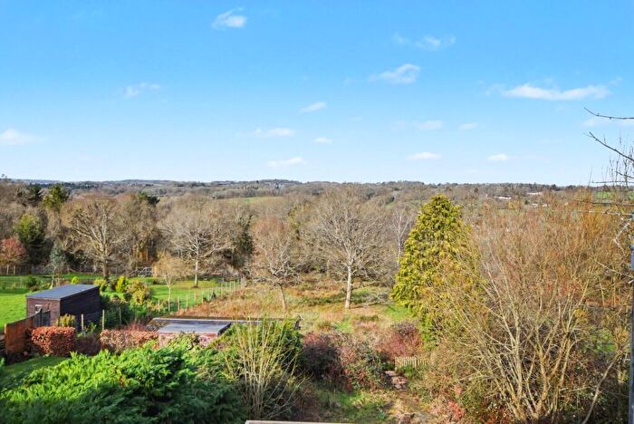 4 Bedroom Detached House For Sale In Wrecclesham Hill, Wrecclesham, Farnham, GU10