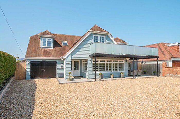 3 Bedroom Detached House For Sale In Old Point, Middleton-On-Sea, PO22