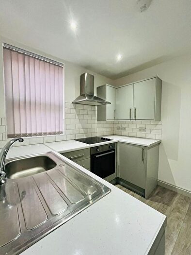 2 Bedroom Flat To Rent In Ashburton Road, Blackpool, Lancashire, FY1