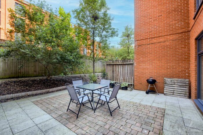 2 Bedroom Flat To Rent In Water Street Court, Water Street, Jewellery Quarter, B3