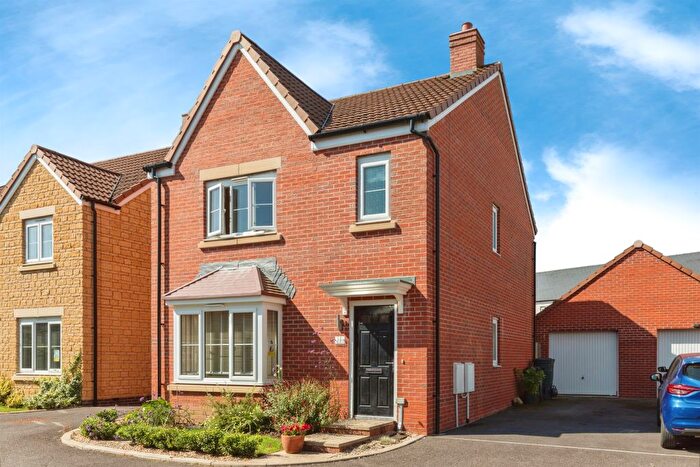 3 Bedroom Detached House For Sale In Isaac Close, Wickwar, Wotton-Under-Edge, GL12