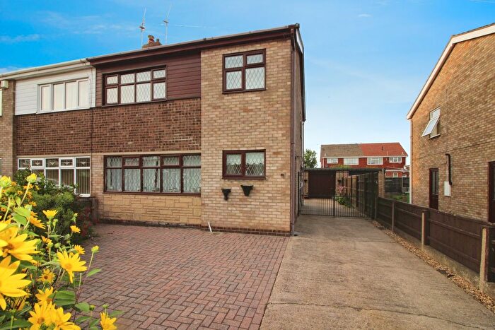 3 Bedroom Semi-detached House For Sale In Rochdale Road, Scunthorpe, DN16