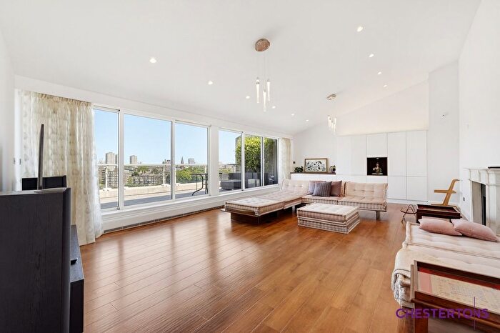 3 Bedroom Flat To Rent In Chelsea Crescent, Chelsea Harbour, SW10