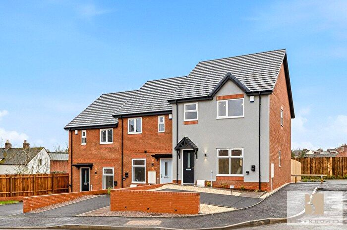 3 Bedroom End Of Terrace House For Sale In Foxglove Close, Stourport-on-Severn, Worcestershire, DY13