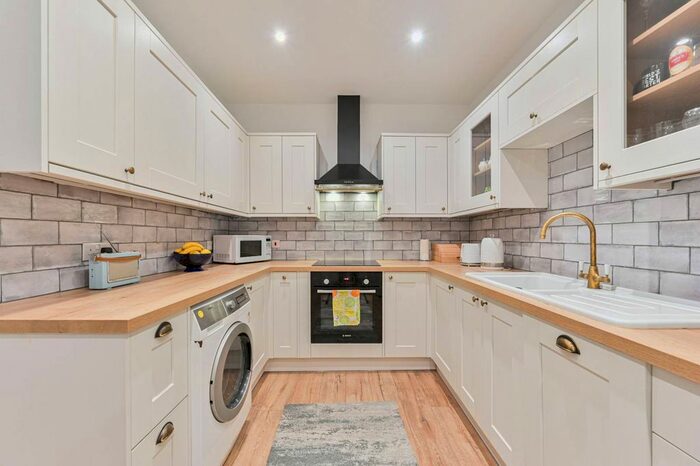 3 Bedroom Maisonette To Rent In Hammelton Road, Bromley, BR1