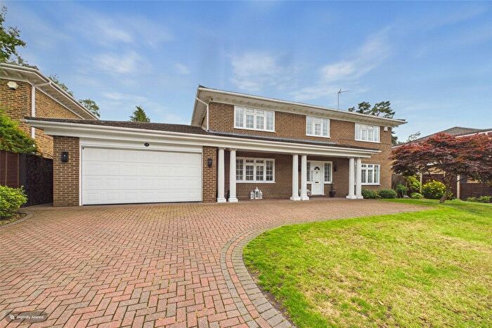 4 Bedroom Detached House For Sale In Camberley, Surrey, GU15
