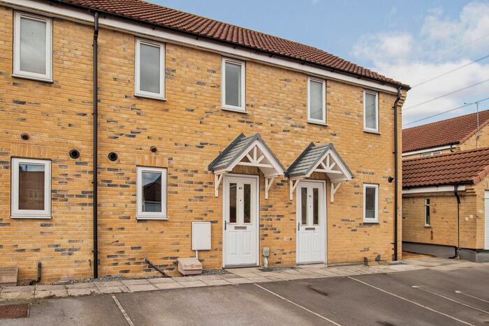 2 Bedroom Terraced House To Rent In Chartwell Gardens, Kingswood, Hull, HU7