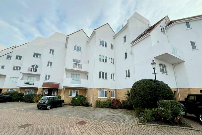 2 Bedroom Flat To Rent In Poole, BH15