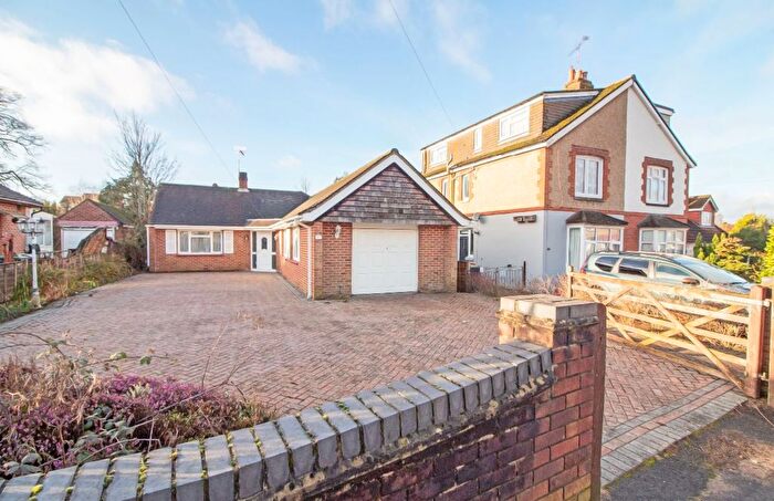 3 Bedroom Detached Bungalow For Sale In Hart Plain Avenue, Cowplain, PO8