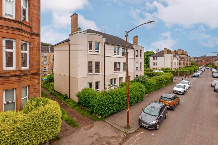 2 Bedroom Apartment For Sale In Deanston Drive, Shawlands, Glasgow, G41