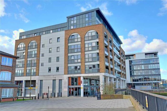 2 Bedroom Flat To Rent In Wood Wharf Apartments, Horseferry Place, London, SE10