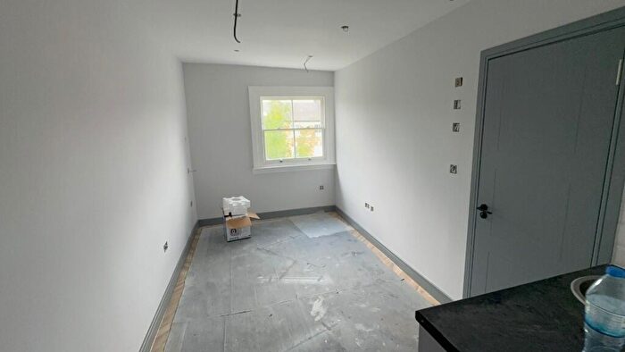 Studio To Rent In Tufnell Park Road, London, N7