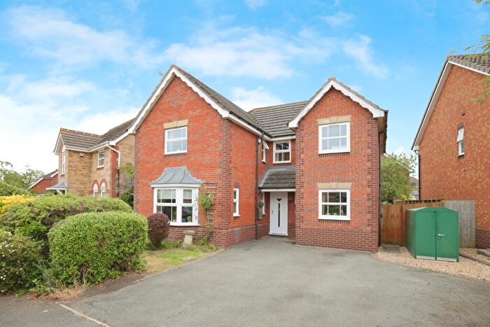 4 Bedroom Detached House For Sale In Flying Fields Road, Southam, CV47