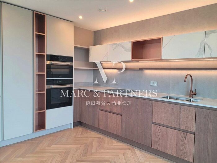 2 Bedroom Flat To Rent In Hampton House, Michael Road, London, SW6