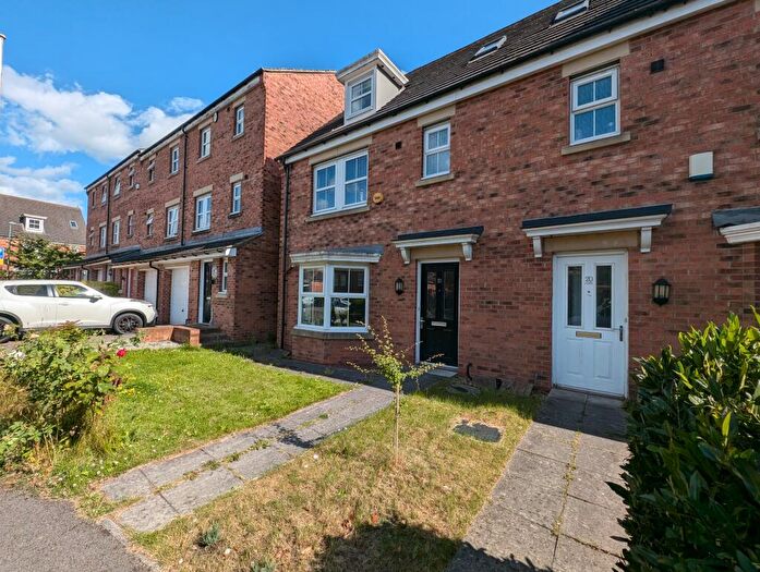 4 Bedroom House To Rent In Herons Court, Gilesgate, Durham, DH1