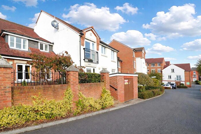 2 Bedroom Retirement Property For Sale In High Street South, Rushden, NN10