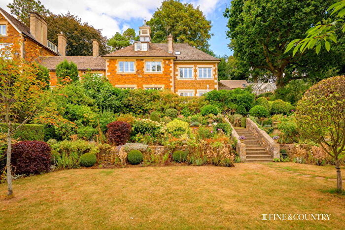 4 Bedroom Town House For Sale In Uppingham, LE15