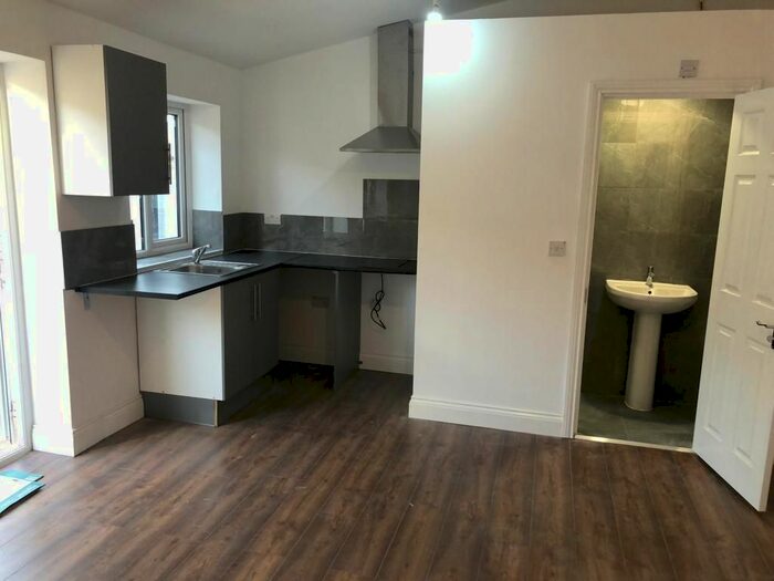 Studio To Rent In Diamond Road, Slough, SL1